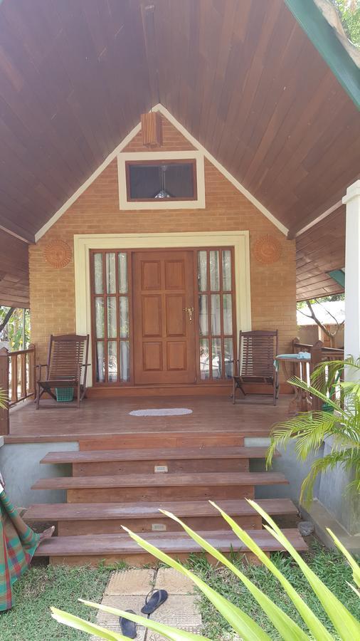 Lokuge Grand Resort Kataragama Exterior foto
