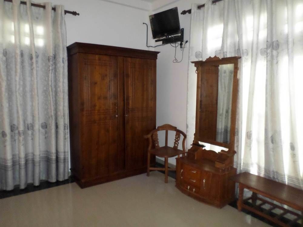 Lokuge Grand Resort Kataragama Exterior foto
